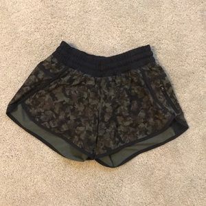 Lululemon Tracker Shorts size 6